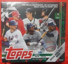 2019 Topps MLB Holiday Mega Box Factory Sealed 1 AUTO or RELIC