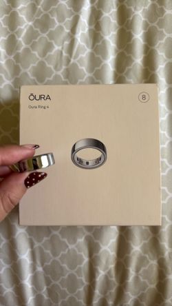 Oura Ring 4 Silver - Size 8