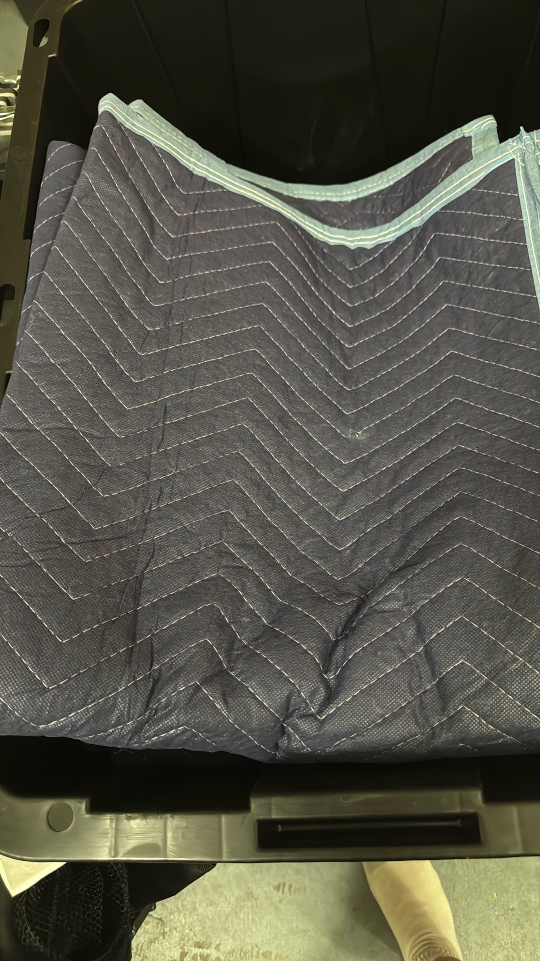 Moving Blankets 80” x 72” Qty:5