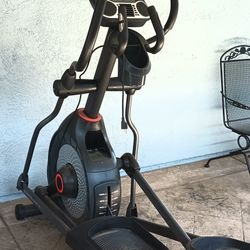 Elliptical Trainer Shwinn