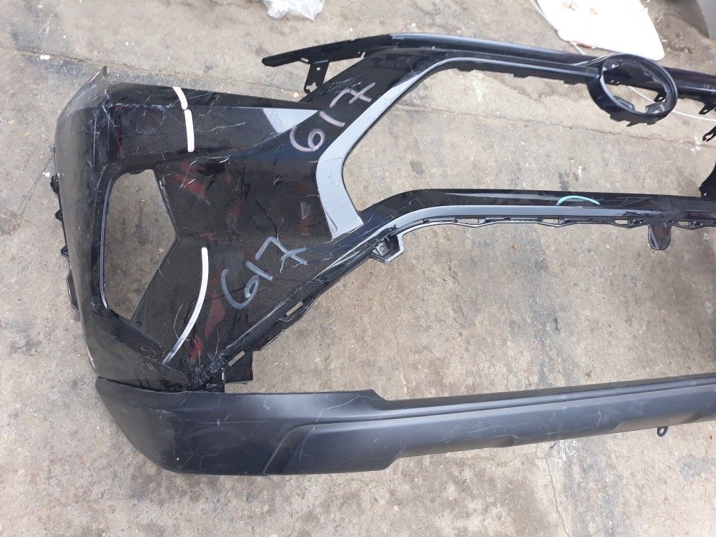 2020 Toyota rav 4 front bumper whit balance