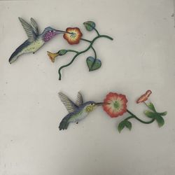 2 Hand Painted Metal Yard Decor Hummingbirds Birds Floral 