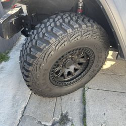Rins & Tire For Jeep