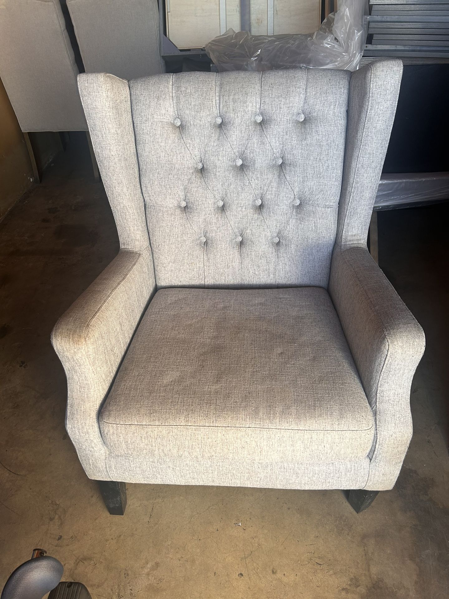 Tufted Wingback Accent Chair
