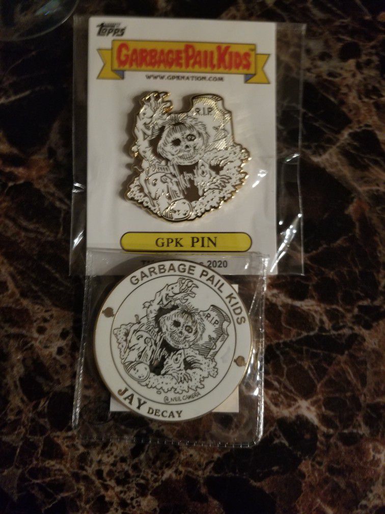 GPK DEAD TED/JAY DECAY PIN N COIN.