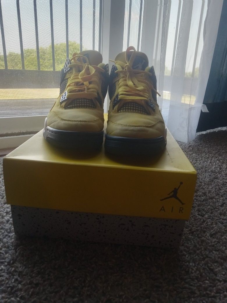 Yellow Jordan 4s
