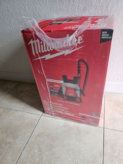 Milwaukee M18 4-Gallon Backpack Sprayer Tool-Only