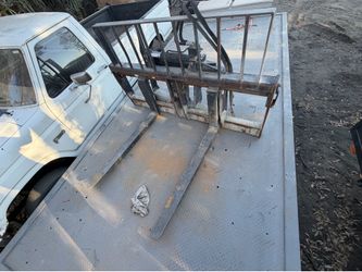 JCB telehandler rotating fork attachment