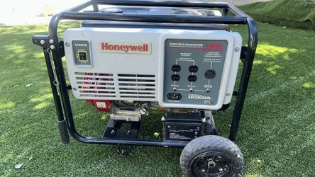 Honeywell 7000 Portable Power Generator By Honda Engine Black Metal  10 hours used