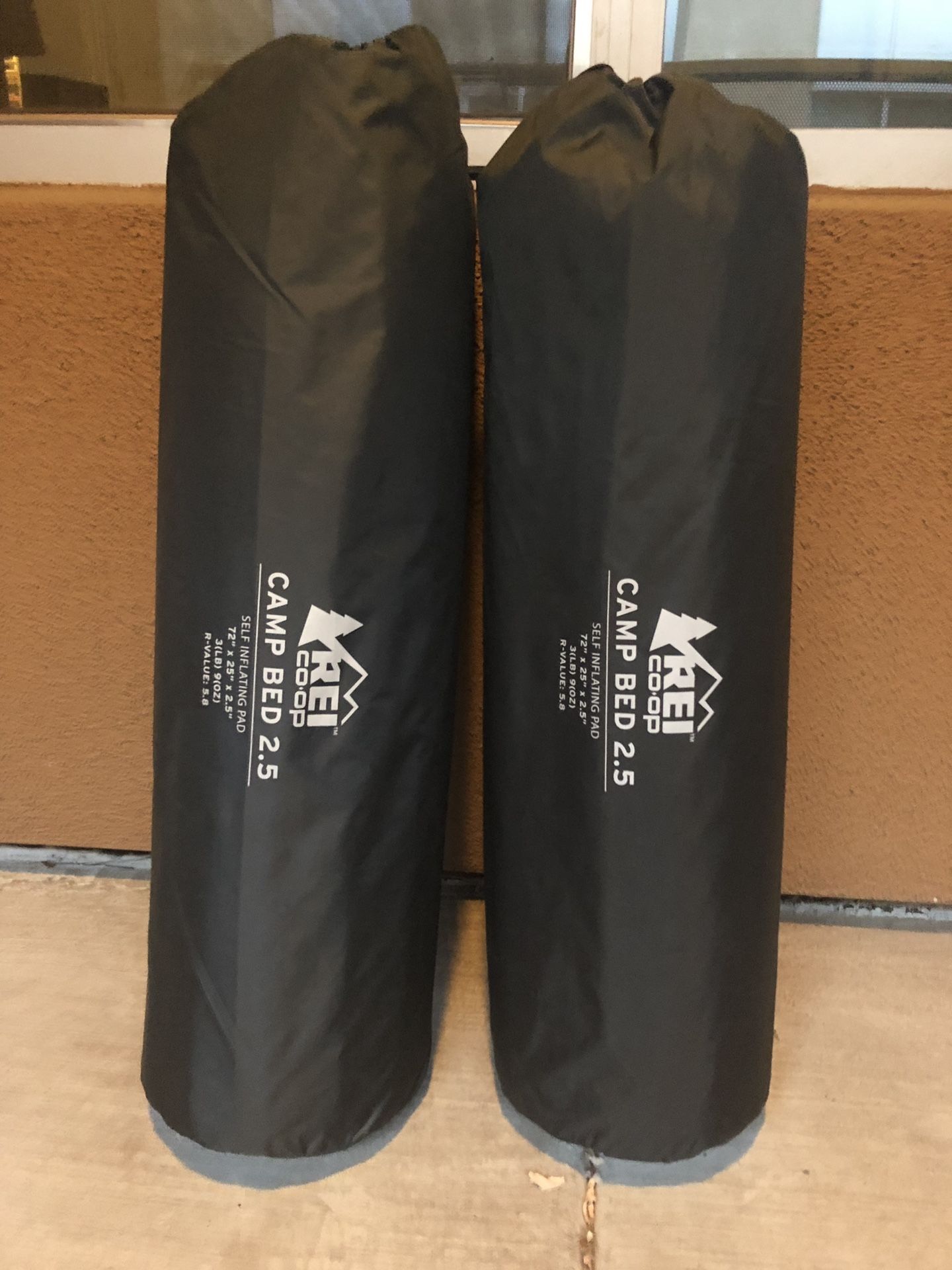 REI Co-op Camp Bed 2.5 Self Inflating Sleeping Pads