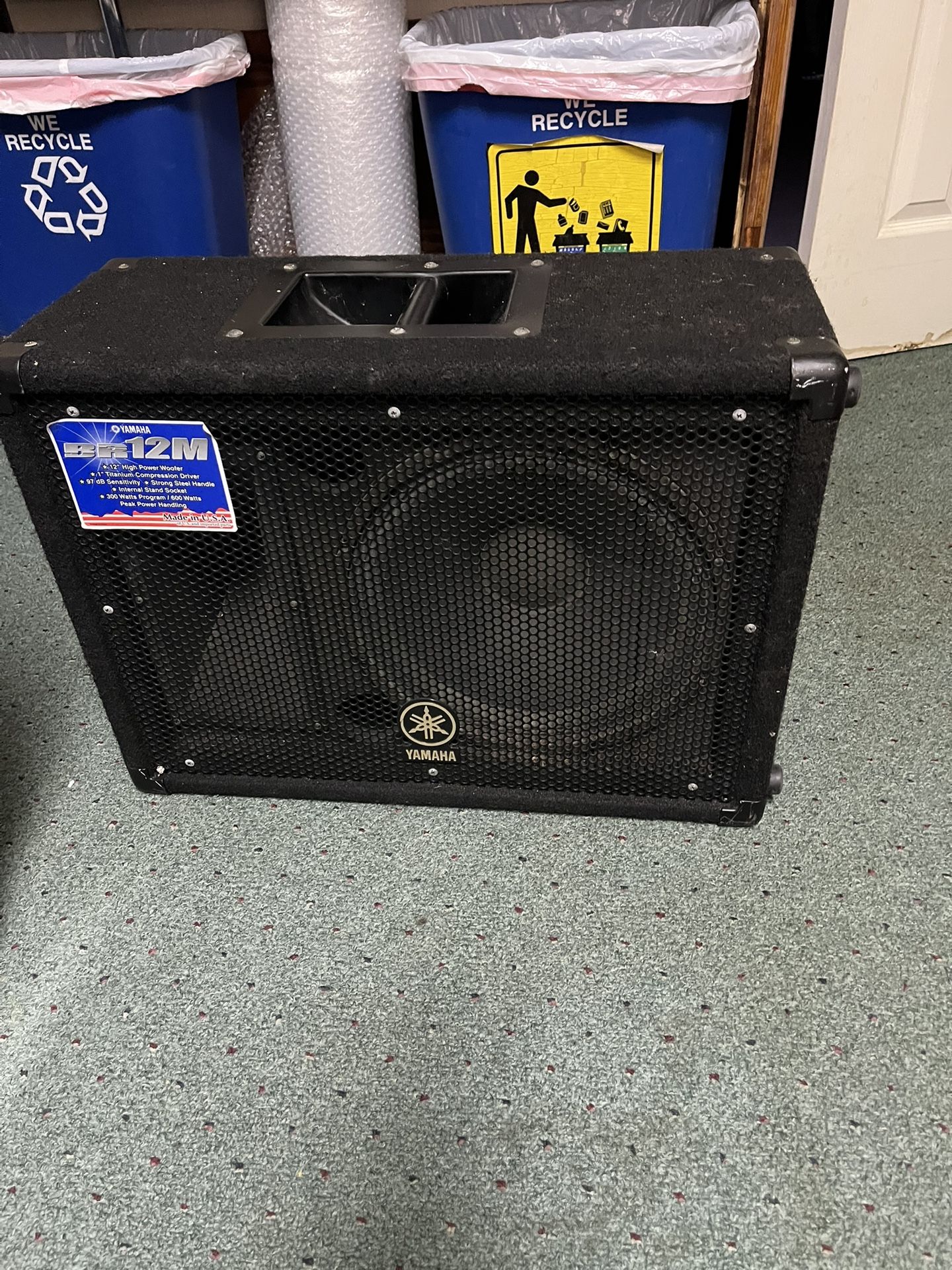 YAMAHA. MODEL. BR12. M. Monitor.