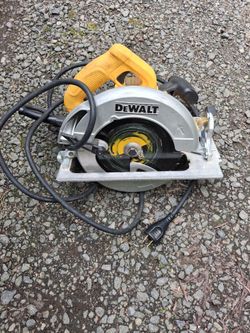 Dewalt DWE575 7 1/4" Circular Saw