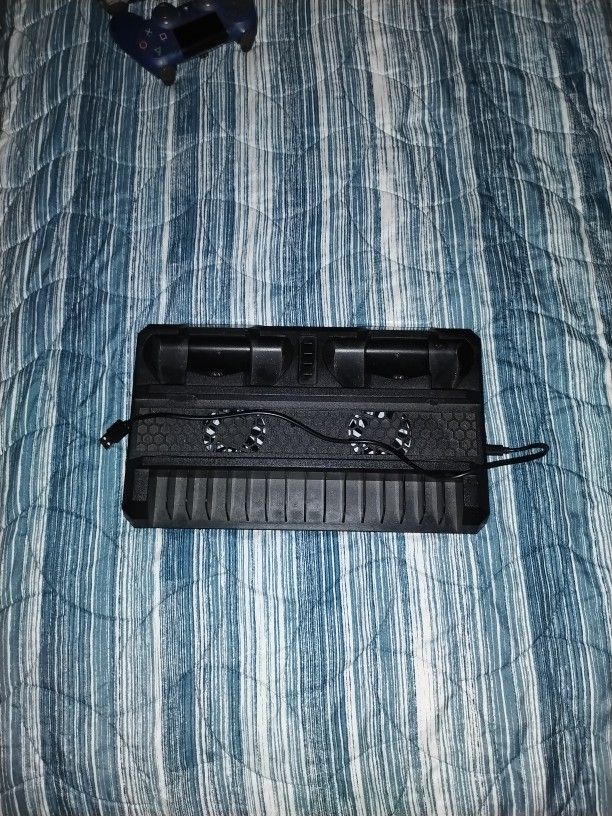PS4 Cooling Stand