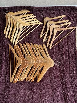 24x Wooden Clothes Hangers