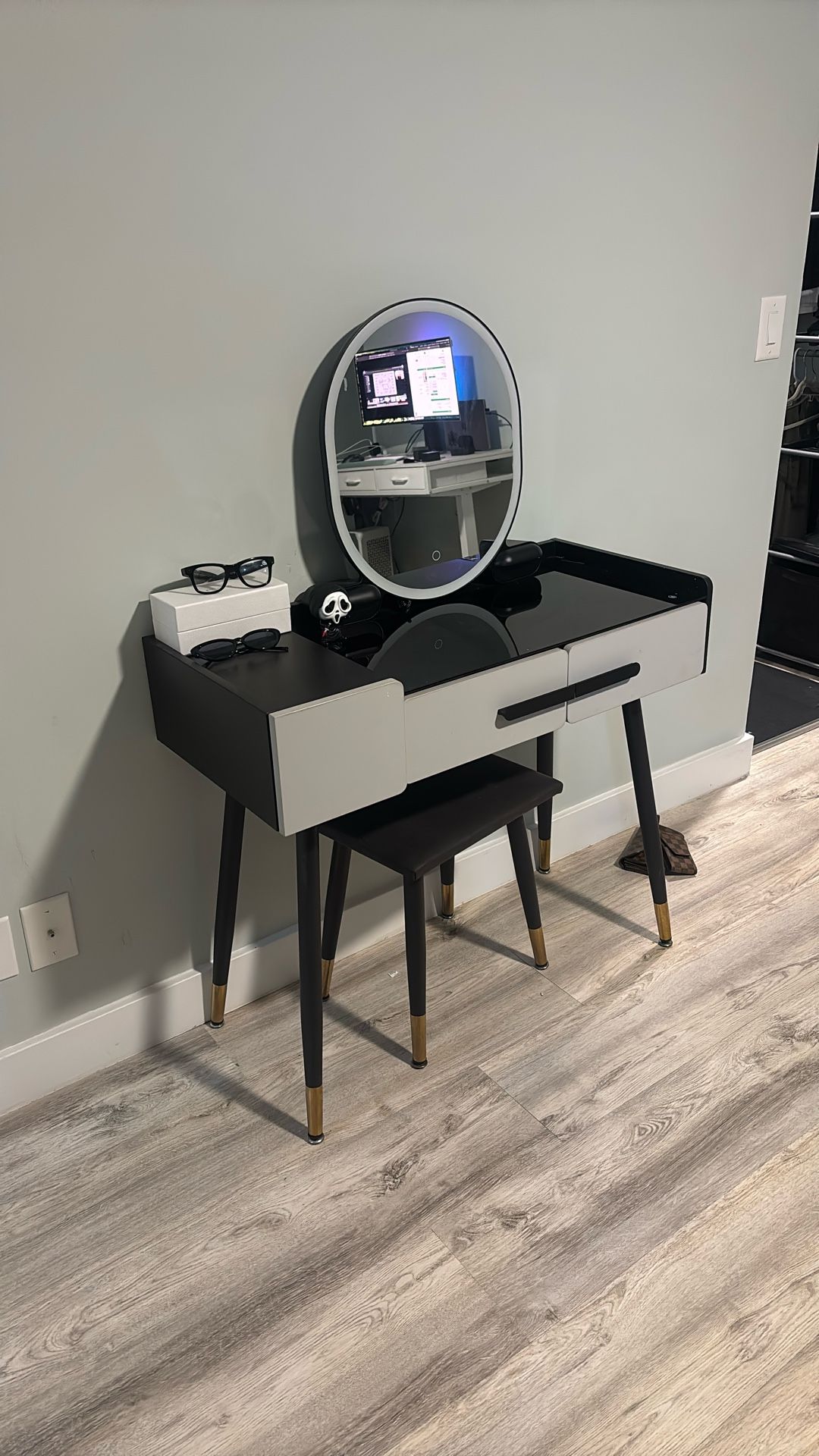 Make up Vanity Modern