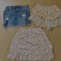 Women Clothes Skirts Skorts Size 8 Medium $5 Each