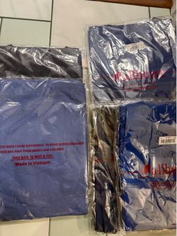 6 Medium unisex scrub sets brand new never worn! Free