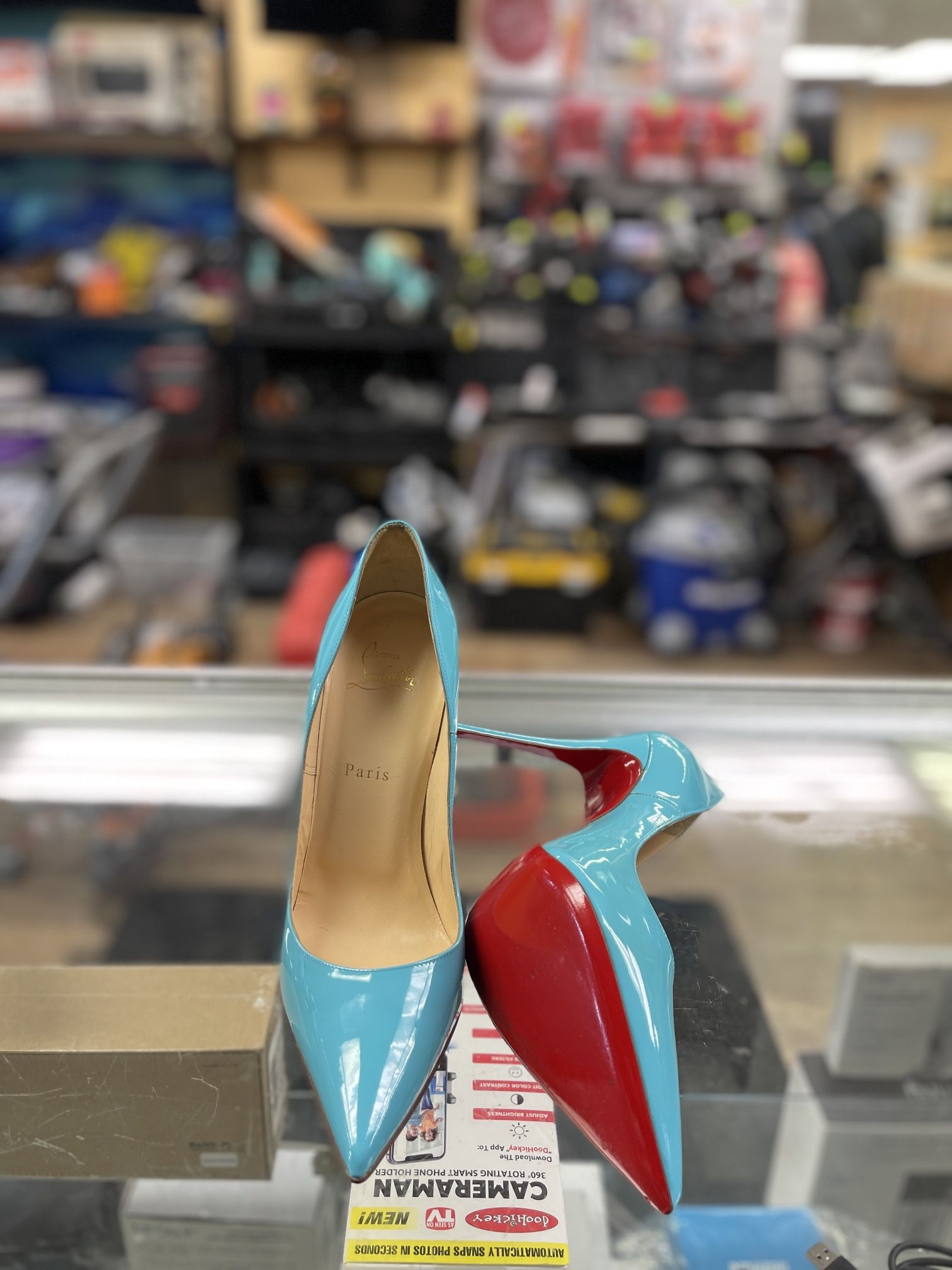 Christian Louboutin Celeste So Kate Bermuda Blue Patent Leather Womens US 9.5 - Great Condition