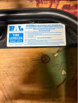Tire Levler $25