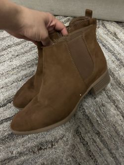 Women Size 9.5 Booties