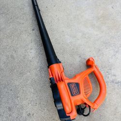 Black+Decker 12 Amp 250 MPH 400 CFM Corded Electric Leaf Blower