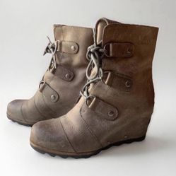 Sorel Joan of Arctic Wedge Boots Size 8 Waterproof Brown Leather Lace Up