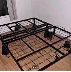 Mattress Firm Queen adjustable base/attached remote