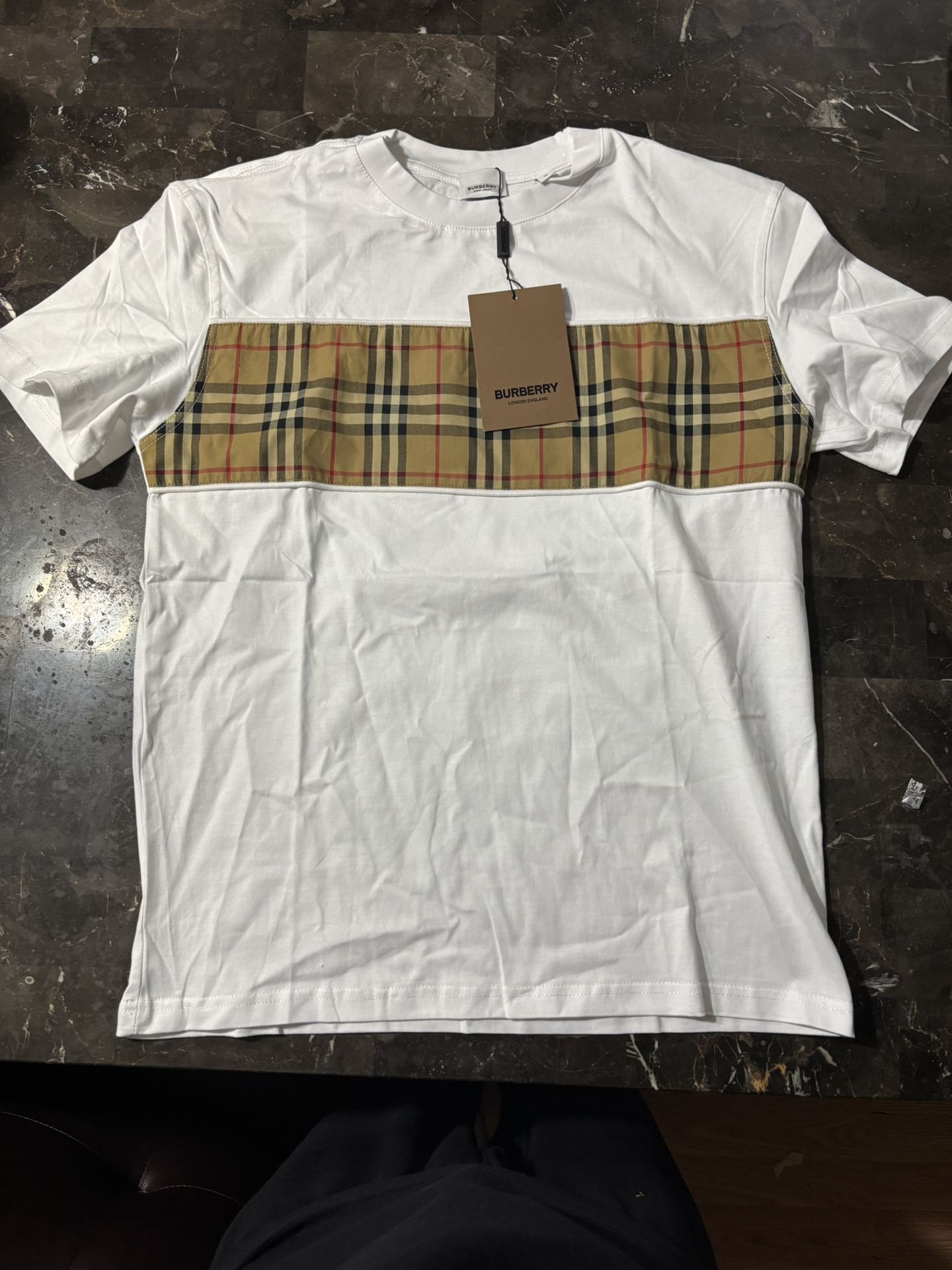 Burberry Tee Shirt