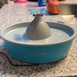 Butterfly PetSafe Drinkwell Pet Water Fountain 
