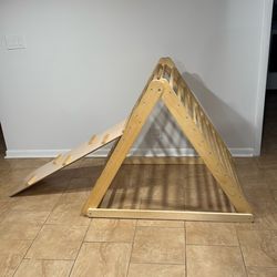 Pickler Triangle With Rock Climb/slide Board