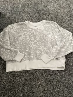 Women's small Under Armour Cropped Sweatshirt
