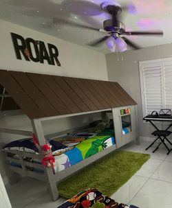 House Frame Kids Bed + Mattress Twin Size (Great Condition)