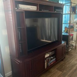 🪴Cherry Wood Entertainment Center / Media Console – Fits 55" TV 