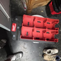 Pack out wall mount 