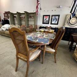 Table with 8 chairs