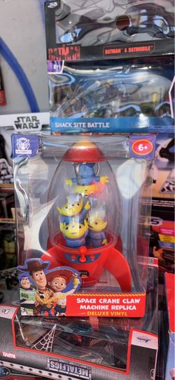 CultureFly Toy Story Aliens Space Crane Claw Machine Replica Deluxe Vinyl