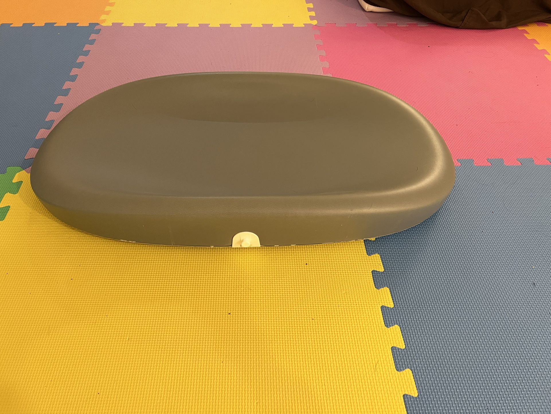 Hatch Grow Smart Changing Pad and Scale (Grey)