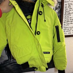 Rare 100% Authentic Canada Goose Neon Bomber Jacket Women’s 2XS