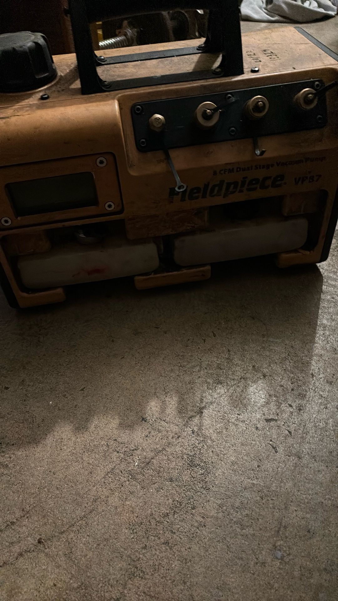 Fieldpiece. 8cfm Dual Stage Vacuum Pump