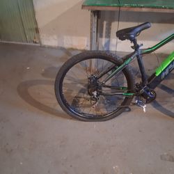 Hyper e bike turns on as u see drive just key to take battery out I lost