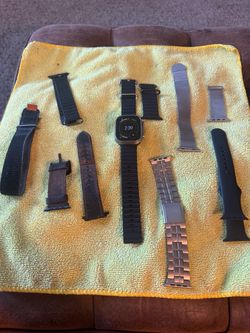 Apple Watch Ultra 1 titanium 49 mm GPS + CELLULAR fully unlocked for all carriers