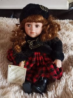 Collection Porcelain Musical  Doll