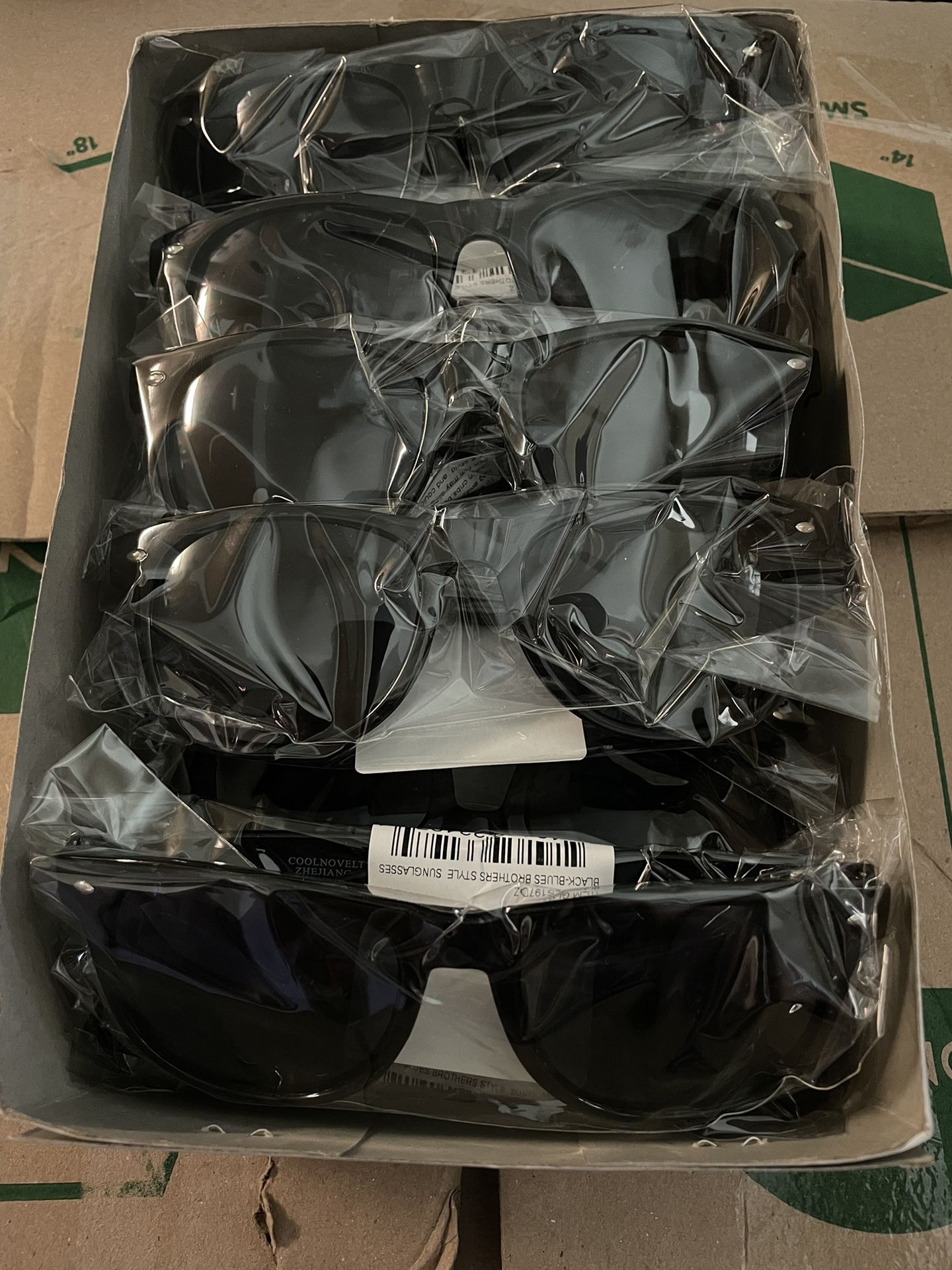11 Pack Of Black Sunglasses 