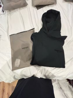 ✅Authentic✅ Fear of God Essentials Black Hoodie Size [size S ] NWT
