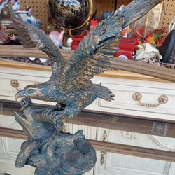 Resin Eagle Statue
