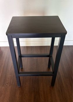 Set of 4 Modern Bar Stools – Dark Wood & Black Metal – Excellent Condition