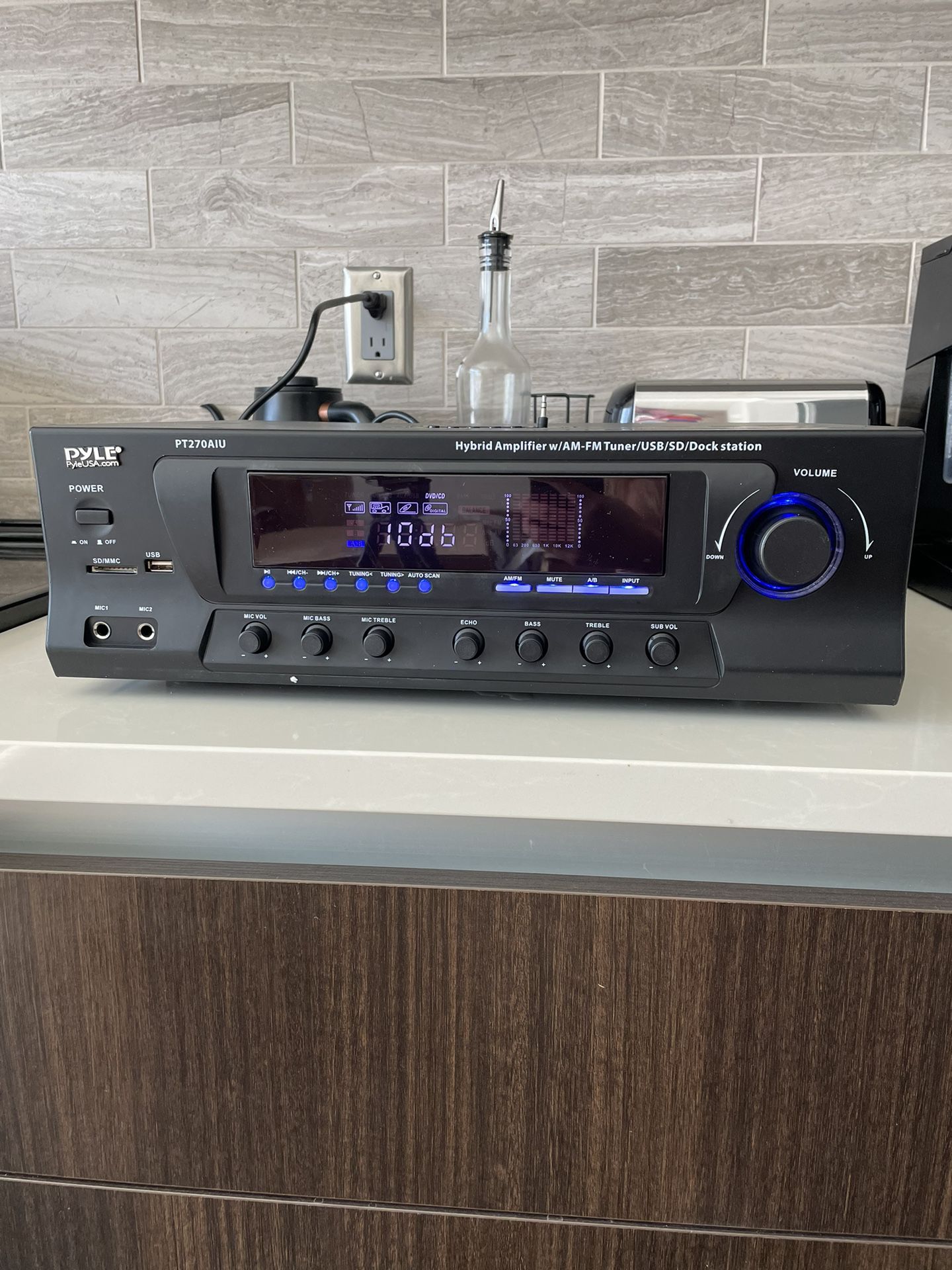 Pyle Home 300W Digital Stereo Receiver System - AM/FM Qtz. Tuner, USB/SD Card MP3 Player & Subwoofer Control, A/B Speaker, IPhone MP3 Input with Karao