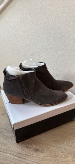 Like New - Dolce Vita size 10 Women’s Boots
