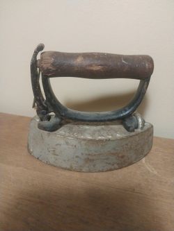 "Sensible " No.4  Sad Iron 