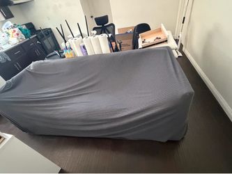 COUCH PULL OUT BED